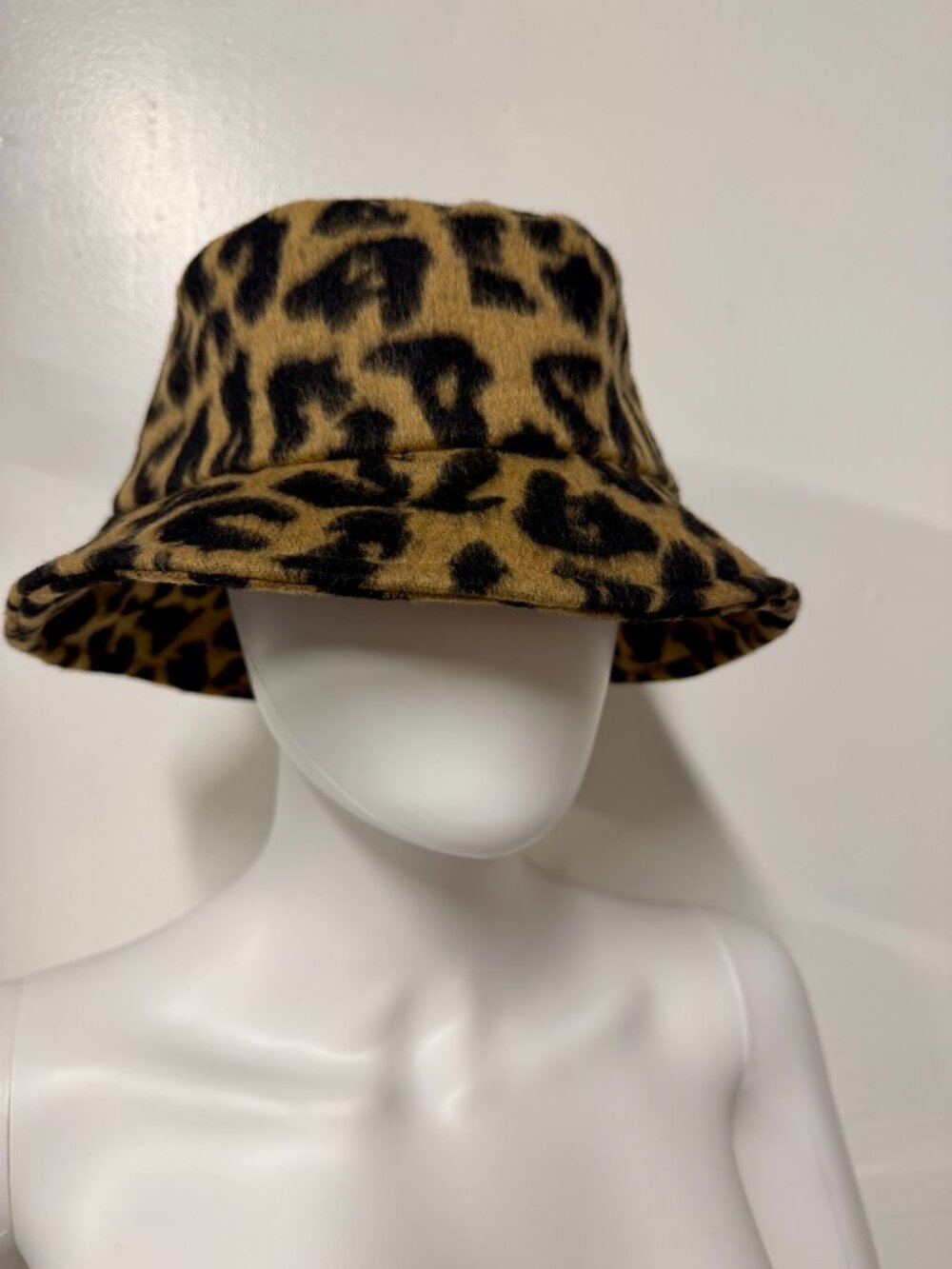 NEW Fashion Nova Unisex Leopard Print Bucket Hat
